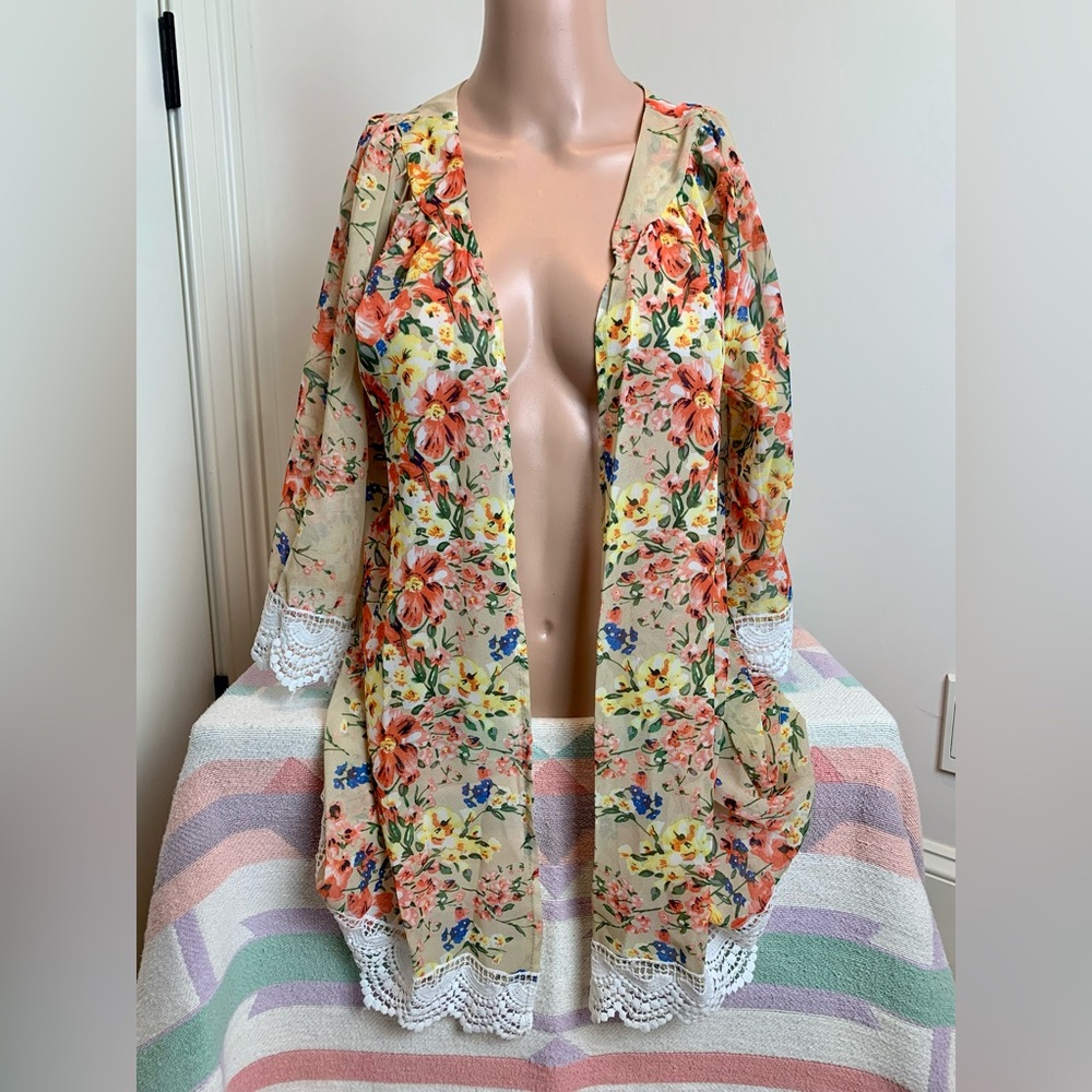 Crochet trimmed multi floral kimono